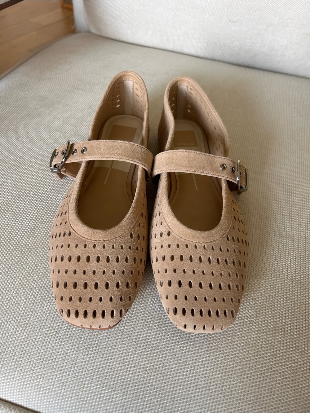 New Dolce Vita Mikel Ballet Flats Camel Perforated Anthropologie - Picture 3 of 5